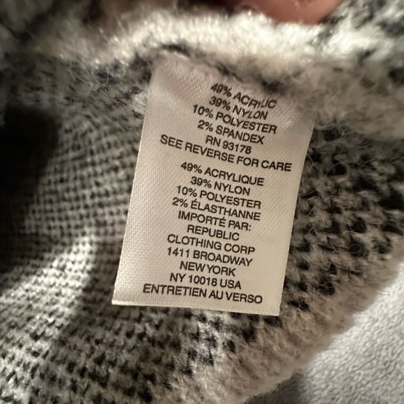 Women’s grey Truth by republic Severine style Crew Neck Sweater Black/White. SP - Picture 6 of 12